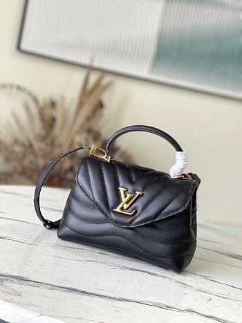 Louis Vuitton Hold Me Black Smooth Leather M21720 size 23x15x10 cm