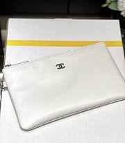 Chanel 22 Small Handbag White Shiny Calfskin & Silver-Tone Metal 35x37x7cm - 3