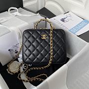 Chanel Vanity Case in Black Lambskin AS3319 size 16x20.5x7.5 cm - 1
