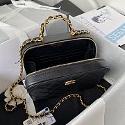 Chanel Vanity Case in Black Lambskin AS3319 size 16x20.5x7.5 cm - 2
