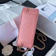 Chanel Vanity Case in Pink Lambskin AS3319 size 16x20.5x7.5 cm - 3