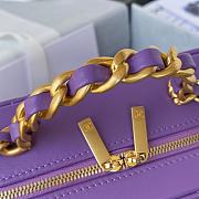 Chanel Vanity Case in Purple Lambskin AS3319 size 16x20.5x7.5 cm - 2