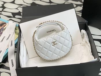 Chanel Pouch White Lambskin & Golden-Tone Metal 16x16x5.5 cm