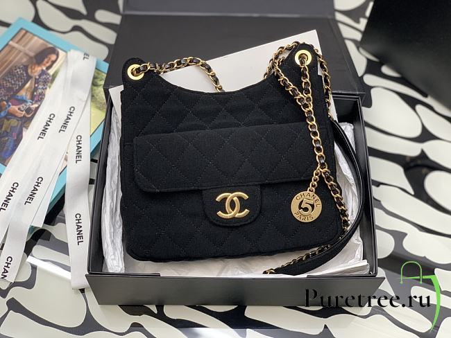 Chanel Hobo Bag Black Wool Jersey & Golden Metal Size 21.5x22.5x7 cm - 1