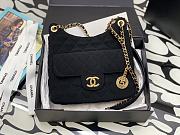 Chanel Hobo Bag Black Wool Jersey & Golden Metal Size 21.5x22.5x7 cm - 1