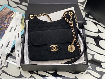 Chanel Hobo Bag Black Wool Jersey & Golden Metal Size 21.5x22.5x7 cm