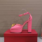Valentino Open Toe Pump With One Stud Platform Pink Patent Leather 120 mm - 2