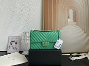 Chanel Classic Chevron Double Flap Bag Green Lambskin Gold Hardware 25cm - 1