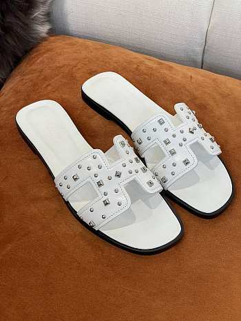Hermès Oran Stud h cut-out sandals in calf leather White