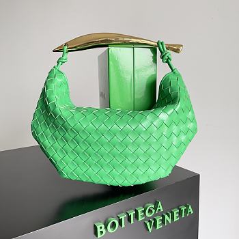 Bottega Veneta Sardine Green Lambskin size 36 x 24 x 3cm