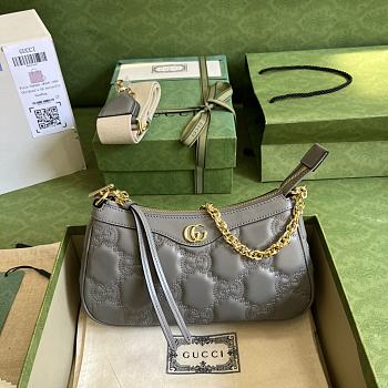 Gucci GG Matelassé Handbag Gray 735049 size 25x15x8 cm