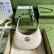 Gucci GG Marmont Half-Moon-Shaped Mini Bag White size 21 x 11 x 5 cm - 1