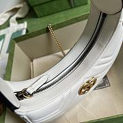 Gucci GG Marmont Half-Moon-Shaped Mini Bag White size 21 x 11 x 5 cm - 3