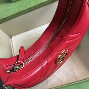 Gucci GG Marmont Half-Moon-Shaped Mini Bag Red size 21 x 11 x 5 cm - 4