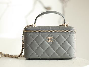 Chanel Top Handle Vanity Case With Chain Gray size 17x9.5x8 cm