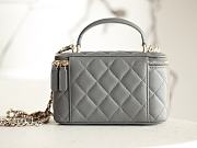 Chanel Top Handle Vanity Case With Chain Gray size 17x9.5x8 cm - 6