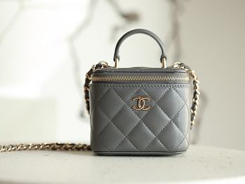 Chanel Small Top Handle Vanity Case With Chain Gray size 11x8.5x7 cm
