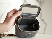 Chanel Small Top Handle Vanity Case With Chain Gray size 11x8.5x7 cm - 6