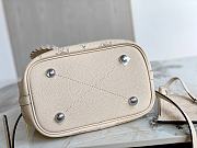 LV Blossom PM Cream Beige Mahina Leather M21909 size 20x20x12.5 cm - 3