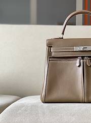 Hermes Kelly Lakis Bag Taupe Swift Leather Silver Hardware 32x23x10.5 cm - 2