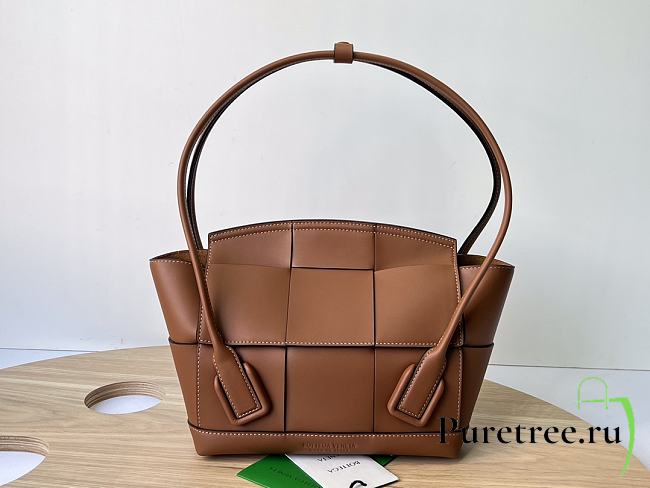 Bottega Veneta Small Arco Brown Leather Size 33 x 21 x 9 cm - 1