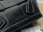 Bottega Veneta Small Arco Black Leather Size 33 x 21 x 9 cm - 4