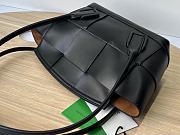 Bottega Veneta Small Arco Black Leather Size 33 x 21 x 9 cm - 3