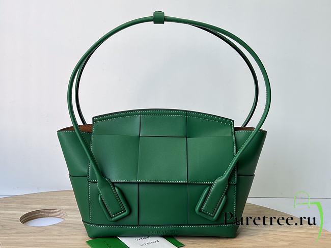 Bottega Veneta Small Arco Green Leather Size 33 x 21 x 9 cm - 1