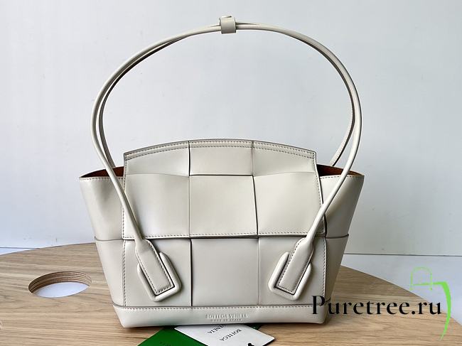 Bottega Veneta Small Arco White Leather Size 33 x 21 x 9 cm - 1