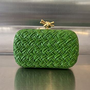 Bottega Veneta Knot Green size 19 x 11.5 x 5 cm
