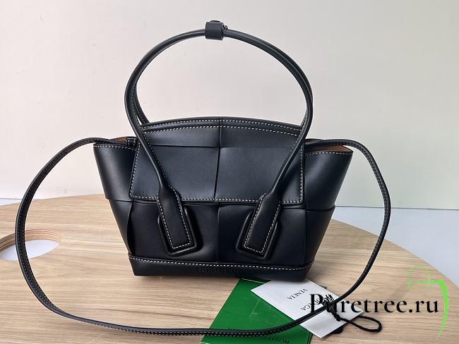 Bottega Veneta Mini Arco Black Leather with Strap 29x16x6 cm - 1