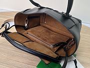 Bottega Veneta Mini Arco Black Leather with Strap 29x16x6 cm - 5