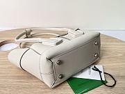 Bottega Veneta Mini Arco White Leather with Strap 29x16x6 cm - 4