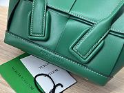 Bottega Veneta Mini Arco Green Leather with Strap 29x16x6 cm - 2