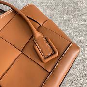 Bottega Veneta Small Arco Light Brown Leather Size 33 x 21 x 9 cm - 5