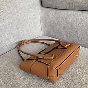 Bottega Veneta Small Arco Light Brown Leather Size 33 x 21 x 9 cm - 4