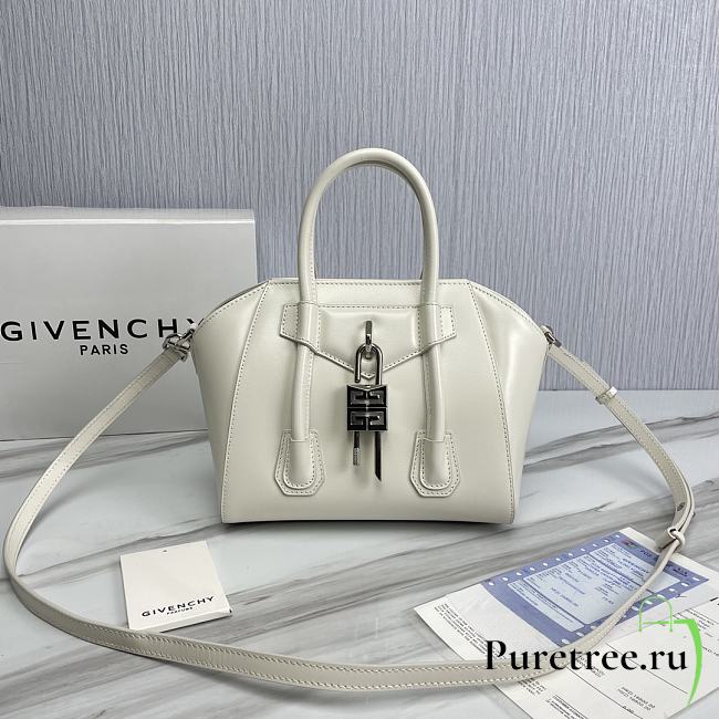 Givenchy Mini Antigona Bag White Leather 23 x 27 x 13 cm - 1