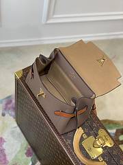 LV Lockme Ever BB White/Brown/Grey Size 28x20x11.5 cm - 2