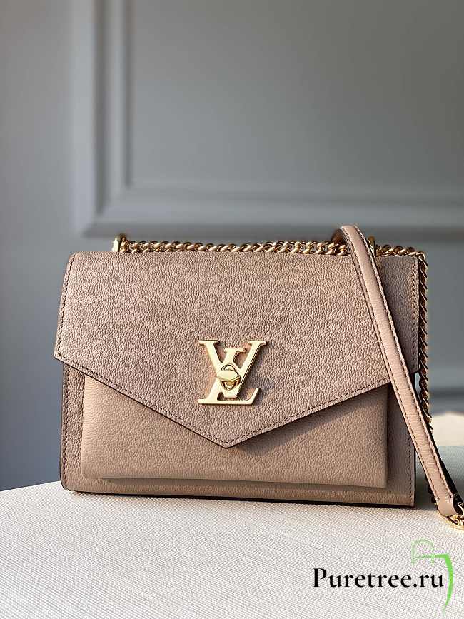 LV Mylockme Chain Bag Greige size 22.5 x 17 x 5.5 cm - 1