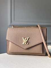 LV Mylockme Chain Bag Greige size 22.5 x 17 x 5.5 cm - 1