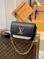 Louis Vuitton Lockme Tender Black Leather size 19 x 13 x 8 cm - 1