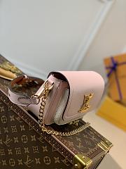 Louis Vuitton Lockme Tender Pink Leather size 19 x 13 x 8 cm - 3