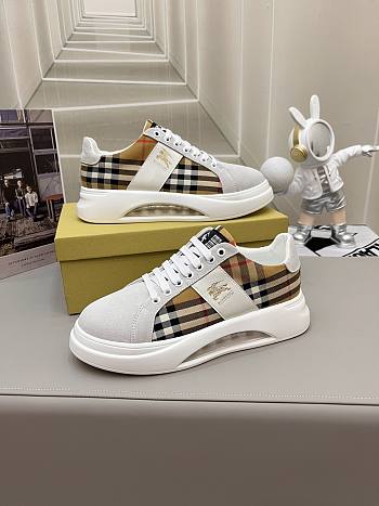 Burberry Vintage Check White Men's Sneakers 