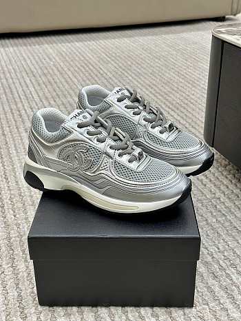 CHANEL Sneakers 02