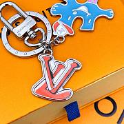 LV Puzzle Friends Bag Charm & Key Holder MP3453 - 2