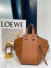 Loewe Small Hammock Bag Tan In Classic Calfskin 29x14x26 cm - 4
