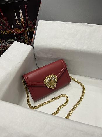 D&G Calfskin Devotion Mini Bag Burgundy size 18.5 x 11.5 x 3.5 cm