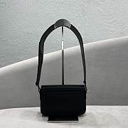Jacquemus Le Carinu Black Smooth Leather 19x13x3.5 cm - 4