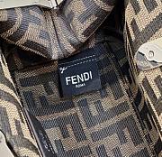 Fendi First Midi Small Pink Patent Leather Bag size 26x18x9.5 cm - 2
