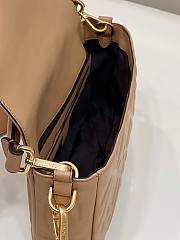 Fendi Baguette Beige Leather Bag Size 26 x 15 x 5 cm - 4